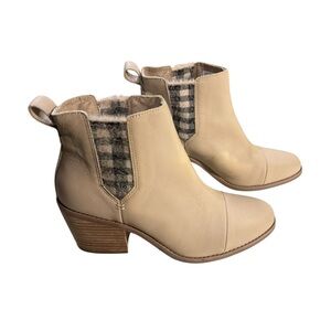 TOMS Everly Chelsea Ankle Boot Natural Cream Leather Plaid Gusset - Size 8.5